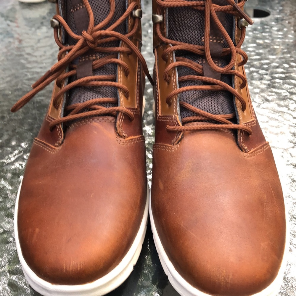Timberland Boots - Picture 2 of 5